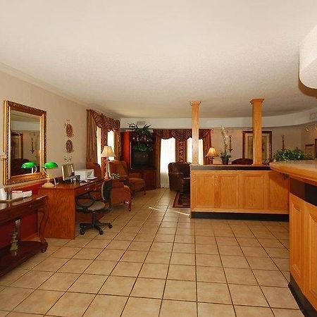 Red Roof Inn Форрест-Сіті Інтер'єр фото