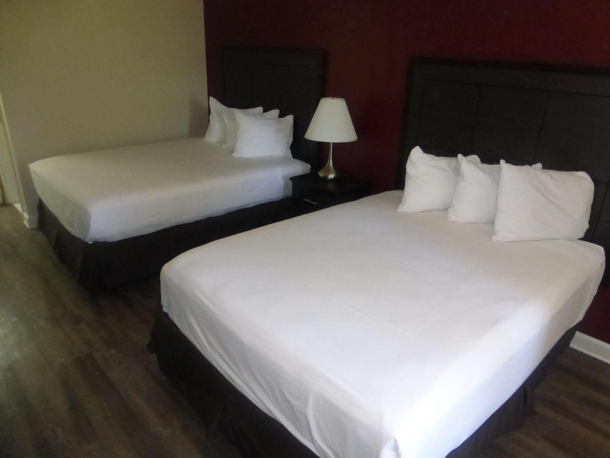 Red Roof Inn Форрест-Сіті Екстер'єр фото