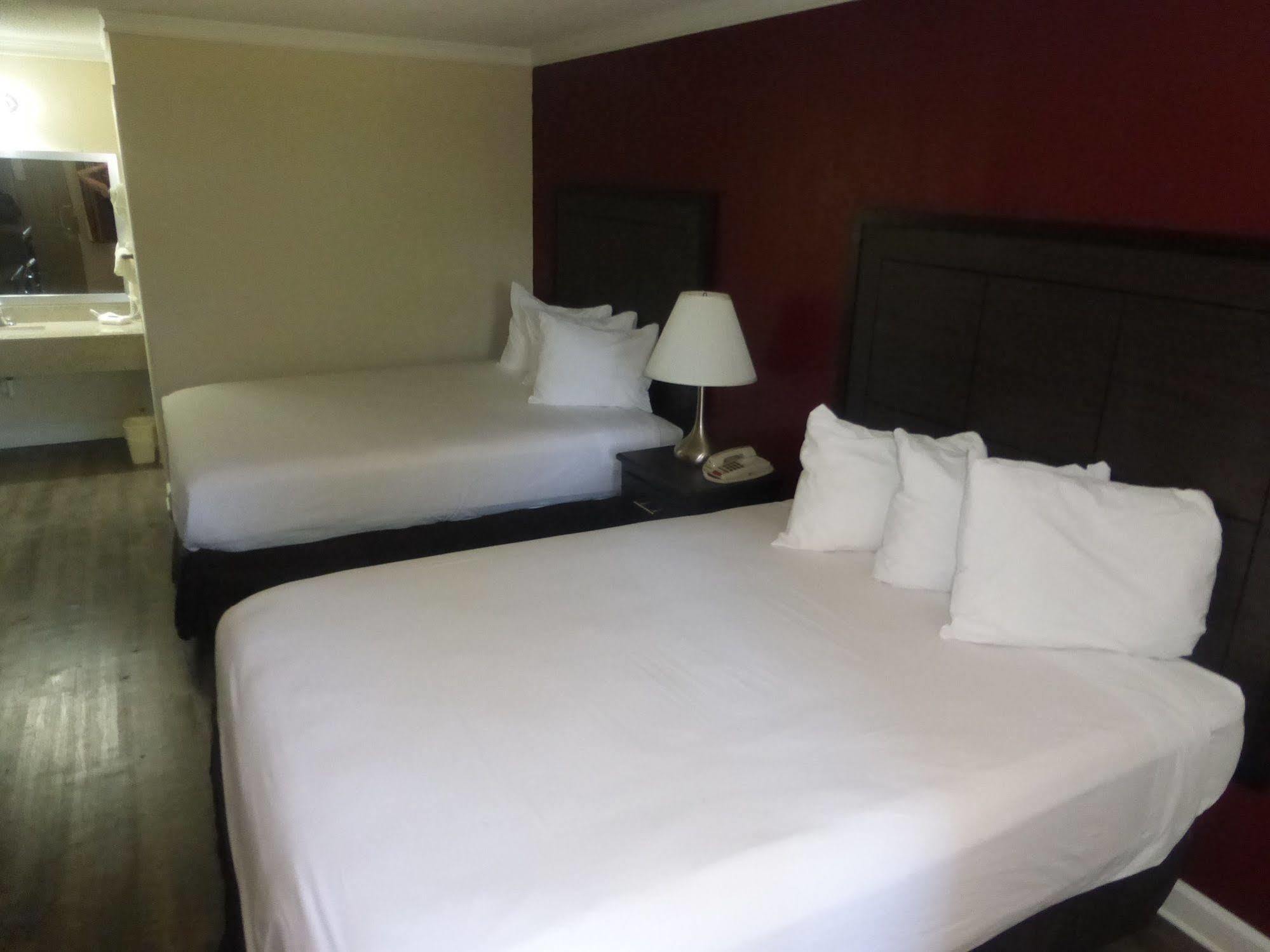 Red Roof Inn Форрест-Сіті Екстер'єр фото